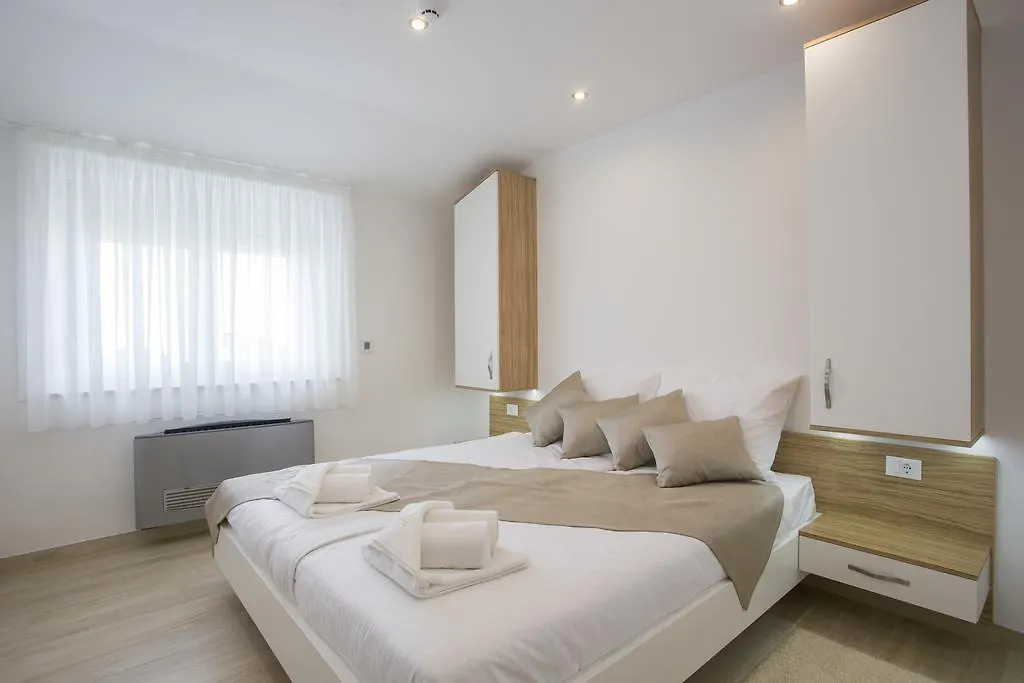 Adrion Aparthotel Pula