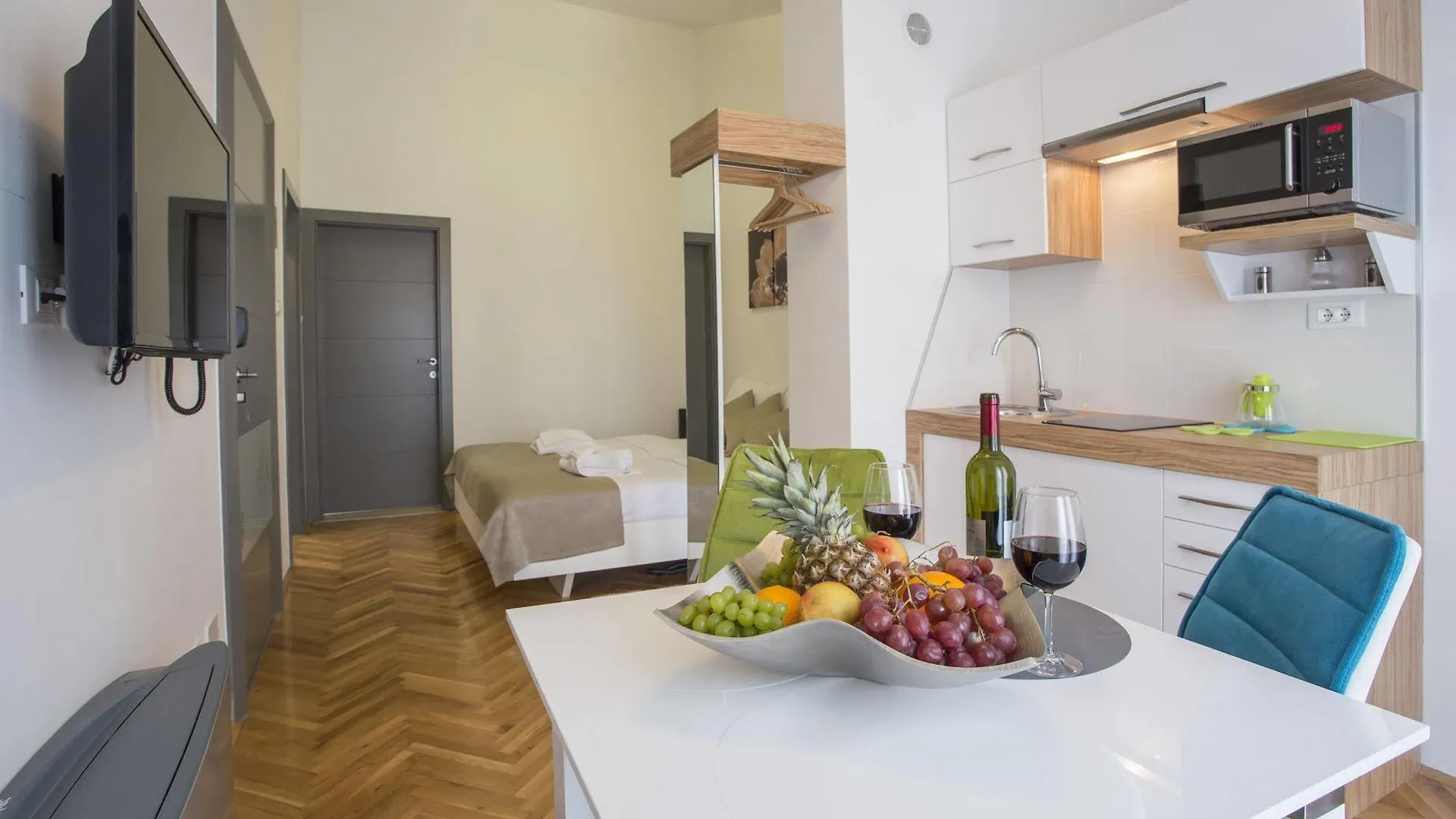 Adrion Aparthotel Pula