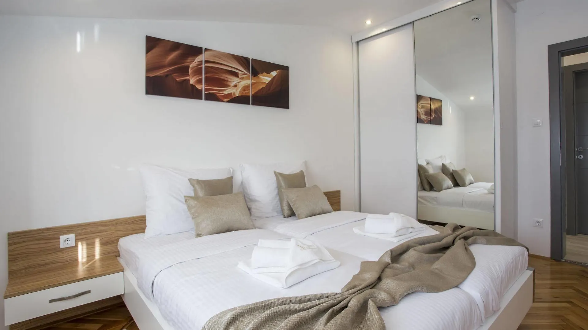 Adrion Aparthotel Pula