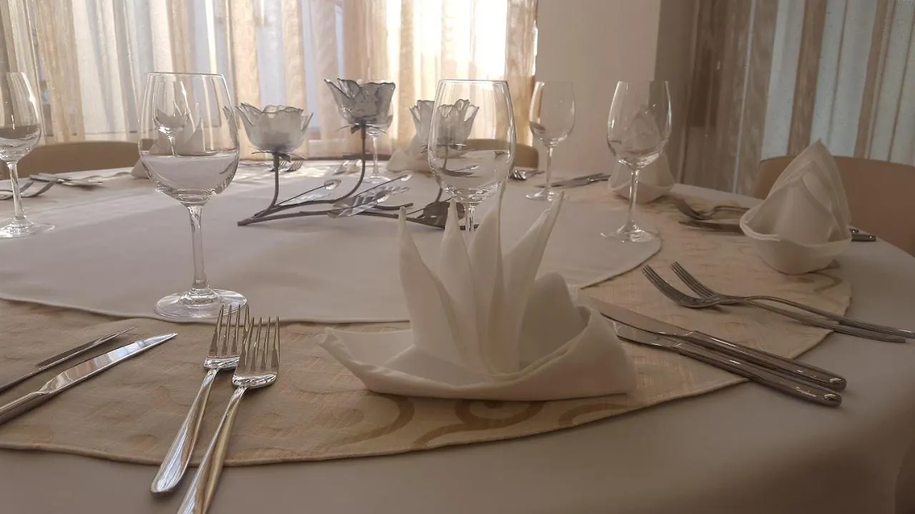 Adrion Aparthotel Pula 4*,
